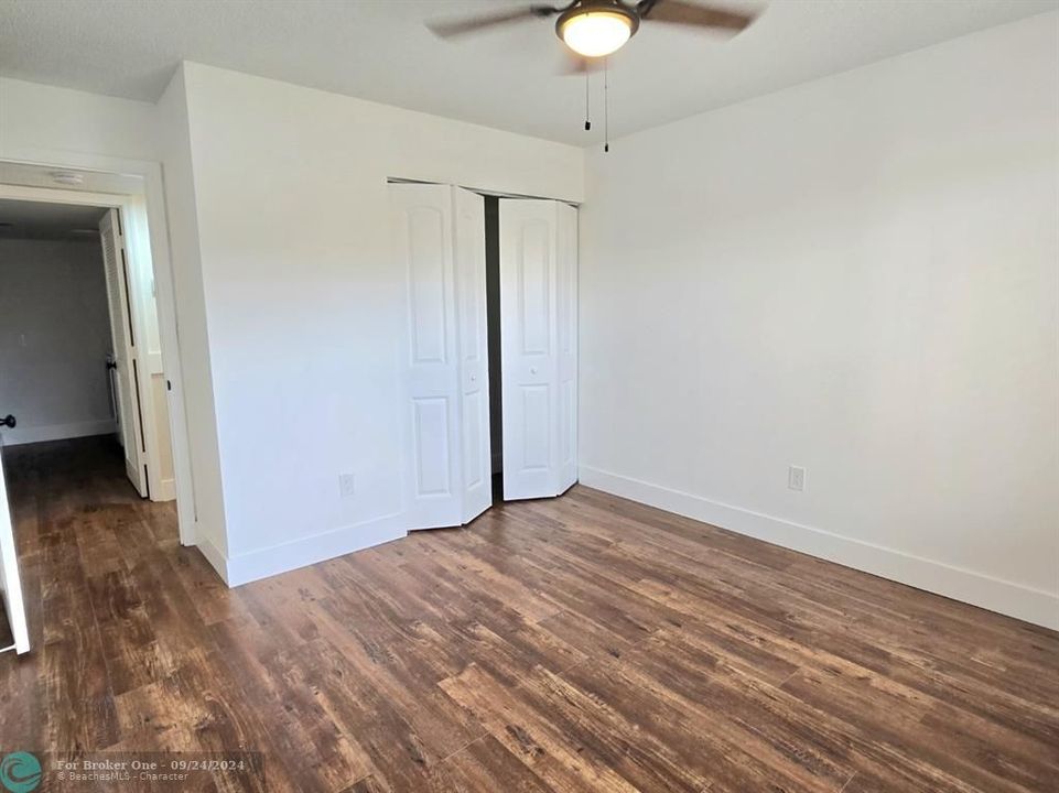 For Sale: $249,000 (2 beds, 2 baths, 1227 Square Feet)