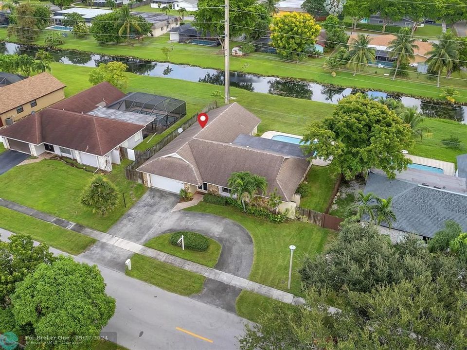 For Sale: $699,000 (4 beds, 2 baths, 2283 Square Feet)