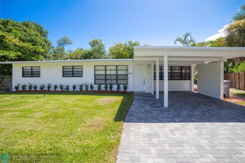 For Sale: $700,000 (4 beds, 2 baths, 1921 Square Feet)