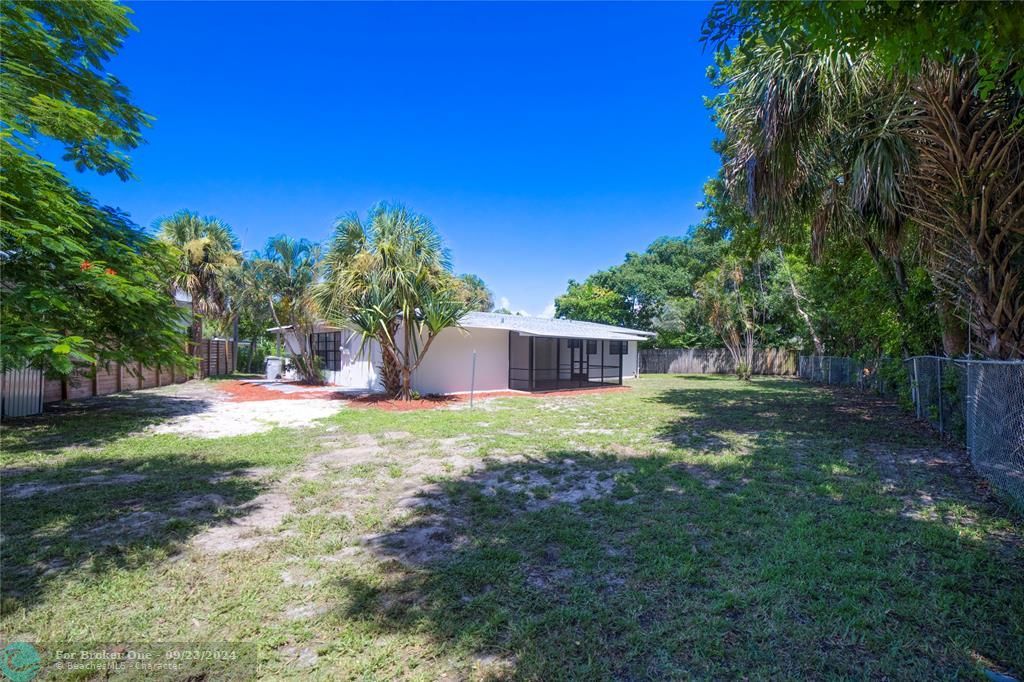 For Sale: $700,000 (4 beds, 2 baths, 1921 Square Feet)