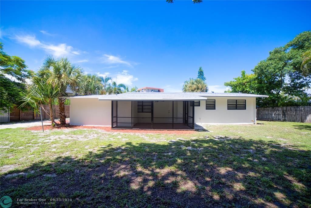 For Sale: $700,000 (4 beds, 2 baths, 1921 Square Feet)