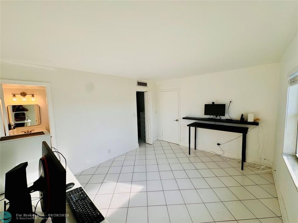 For Sale: $179,000 (2 beds, 2 baths, 1189 Square Feet)