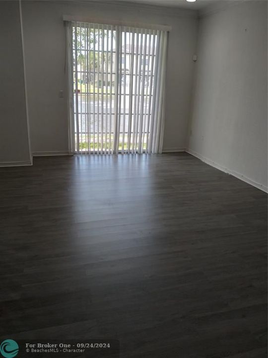 For Rent: $2,800 (2 beds, 2 baths, 1135 Square Feet)