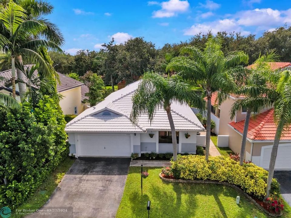 For Sale: $619,900 (3 beds, 2 baths, 1672 Square Feet)