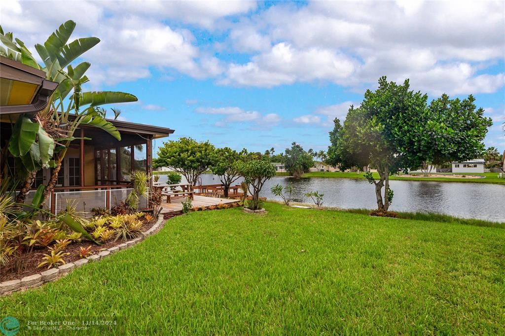 Active With Contract: $697,900 (3 beds, 2 baths, 1947 Square Feet)