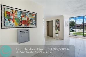 For Sale: $200,000 (2 beds, 1 baths, 840 Square Feet)