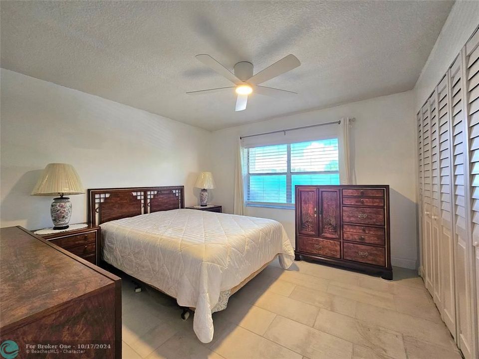 For Sale: $179,000 (2 beds, 2 baths, 1025 Square Feet)