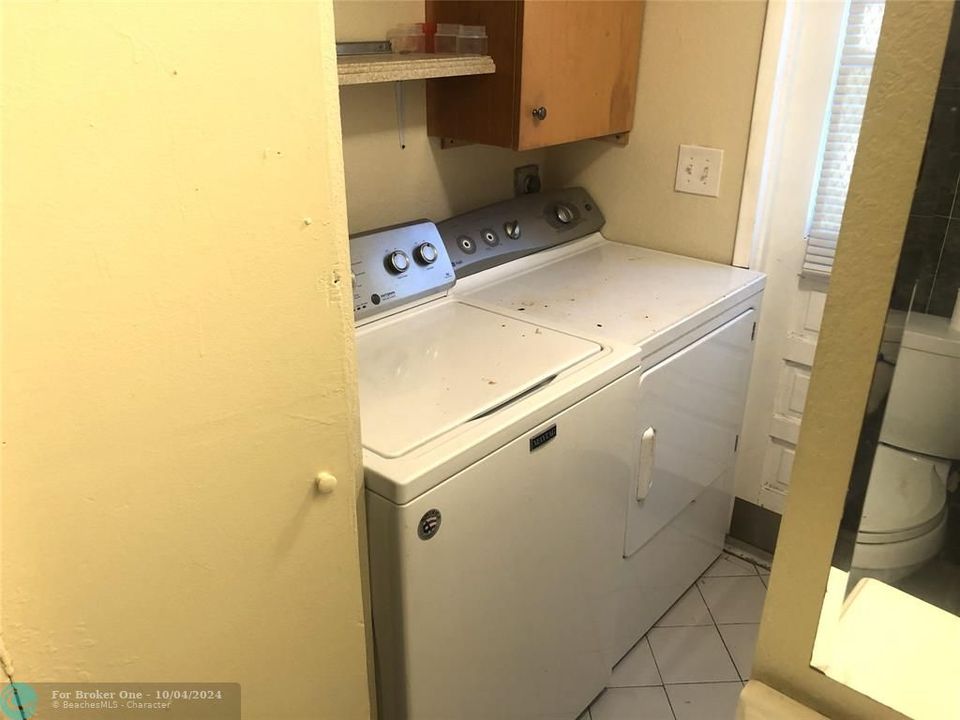 For Rent: $2,475 (2 beds, 2 baths, 1350 Square Feet)