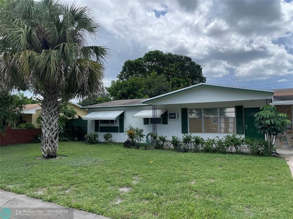 For Sale: $485,000 (3 beds, 2 baths, 1980 Square Feet)