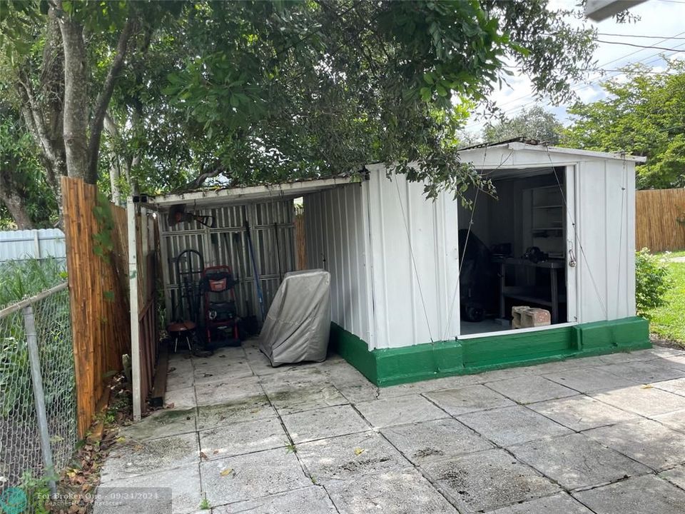 En Venta: $485,000 (3 camas, 2 baños, 1980 Pies cuadrados)