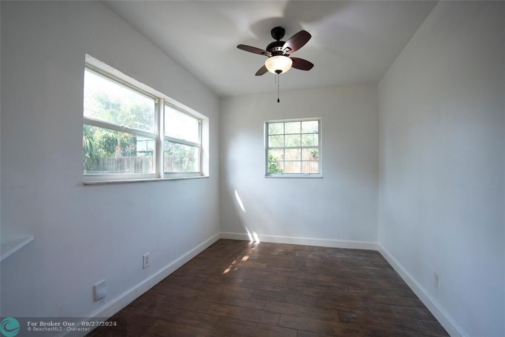 For Rent: $2,900 (3 beds, 2 baths, 1136 Square Feet)