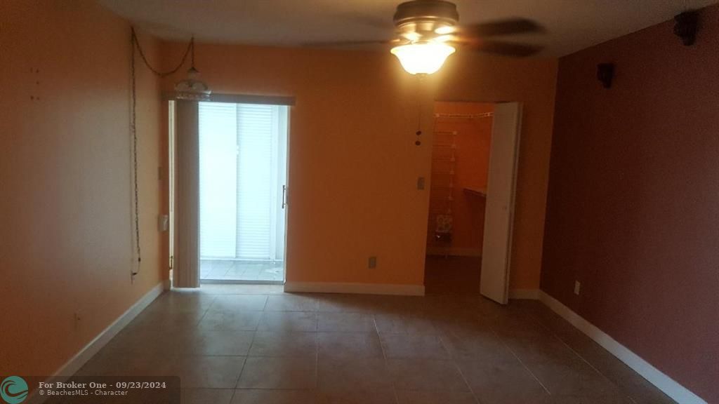 For Rent: $2,100 (2 beds, 2 baths, 1070 Square Feet)