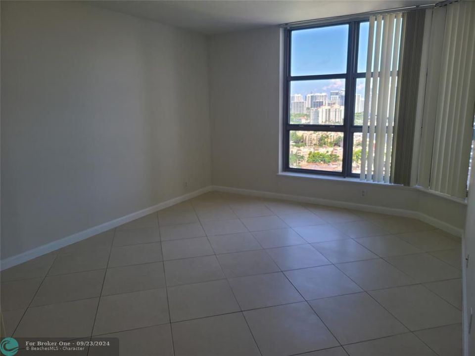 For Rent: $3,500 (2 beds, 2 baths, 1181 Square Feet)