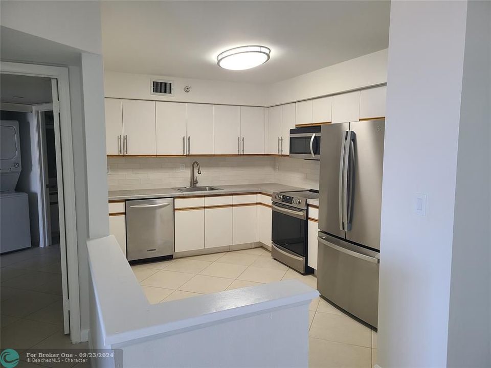 For Rent: $3,500 (2 beds, 2 baths, 1181 Square Feet)