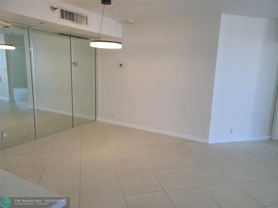 For Rent: $3,500 (2 beds, 2 baths, 1181 Square Feet)