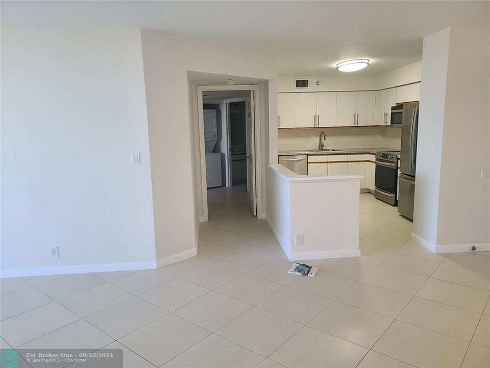 For Rent: $3,500 (2 beds, 2 baths, 1181 Square Feet)