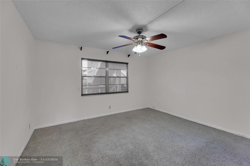 For Sale: $169,000 (2 beds, 2 baths, 1162 Square Feet)