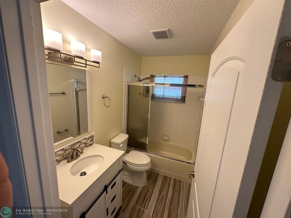 For Rent: $4,500 (3 beds, 2 baths, 1898 Square Feet)