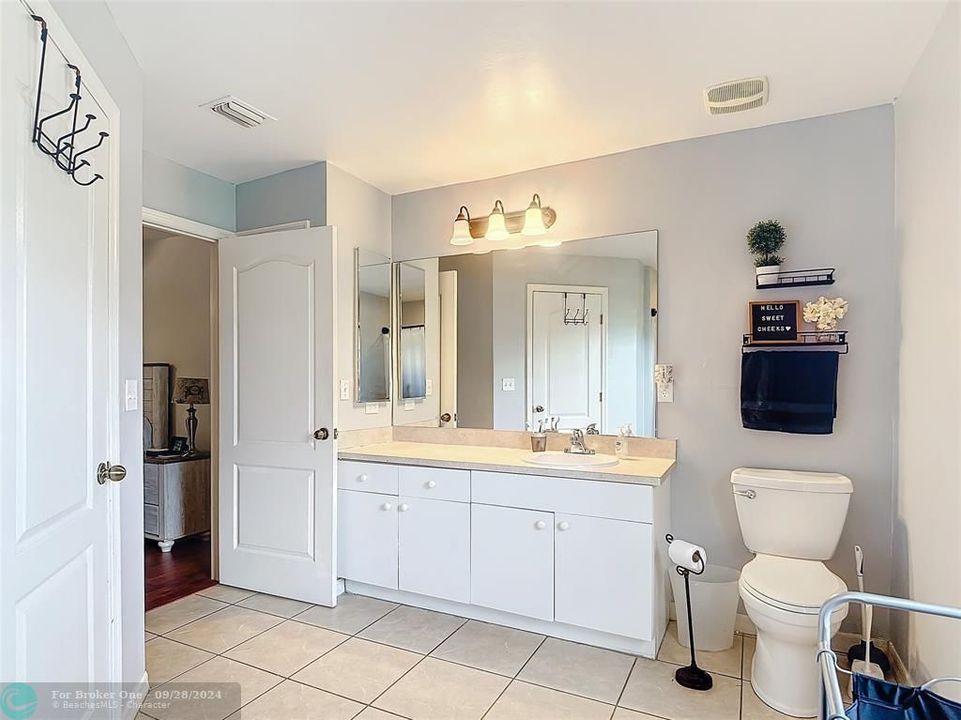 For Sale: $395,000 (3 beds, 2 baths, 1574 Square Feet)