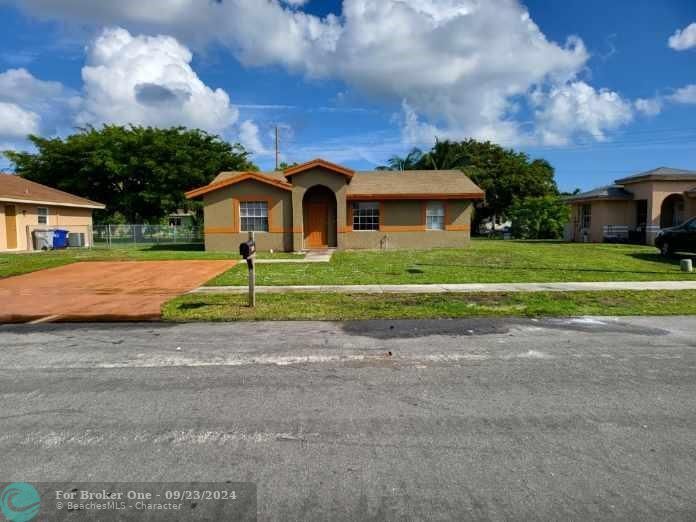 For Sale: $399,000 (3 beds, 2 baths, 1182 Square Feet)