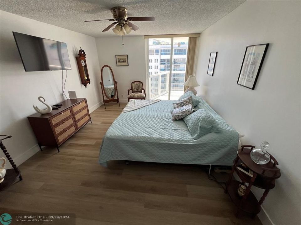 For Rent: $4,200 (2 beds, 2 baths, 1368 Square Feet)