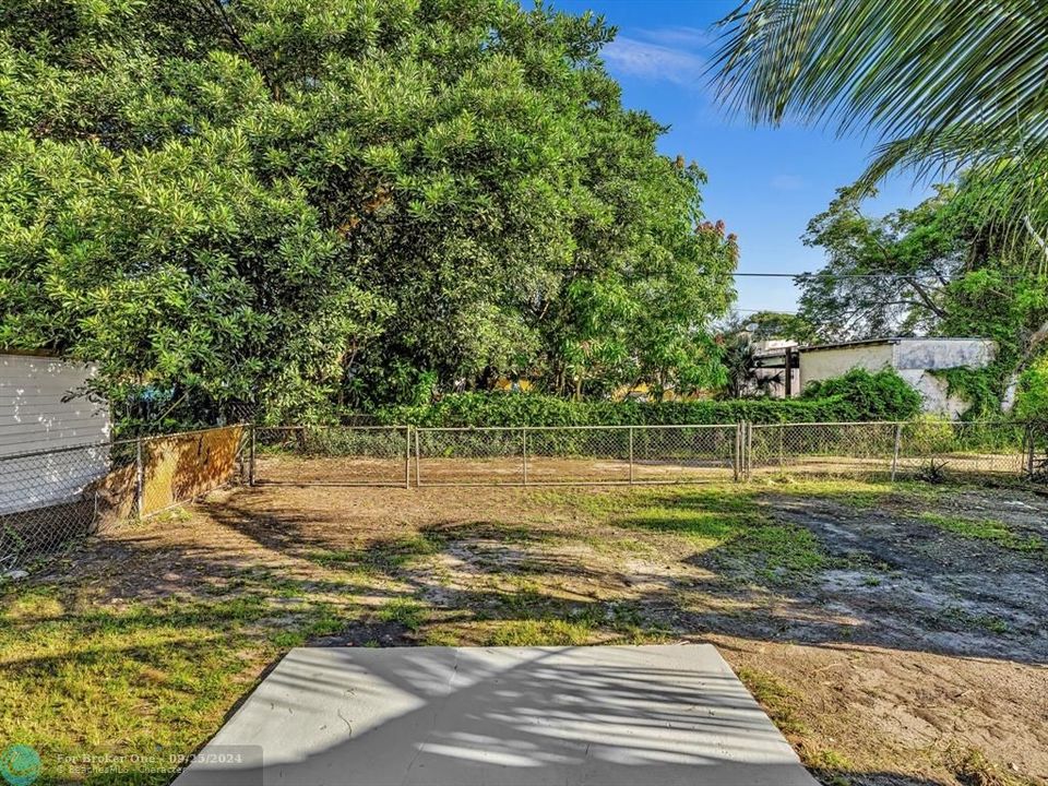 For Sale: $575,000 (3 beds, 2 baths, 1506 Square Feet)