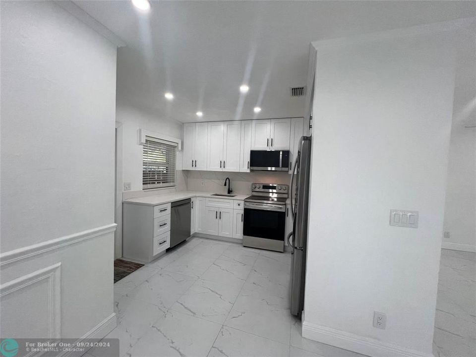 For Rent: $3,900 (3 beds, 2 baths, 1122 Square Feet)