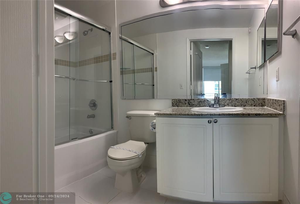 For Rent: $2,698 (2 beds, 2 baths, 1008 Square Feet)