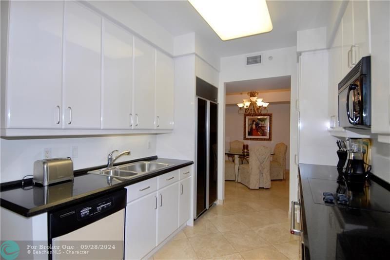 For Rent: $8,500 (2 beds, 2 baths, 1634 Square Feet)