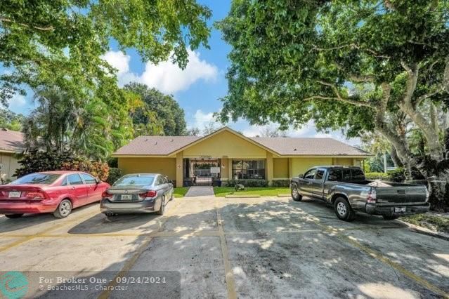 For Sale: $410,000 (2 beds, 2 baths, 1763 Square Feet)