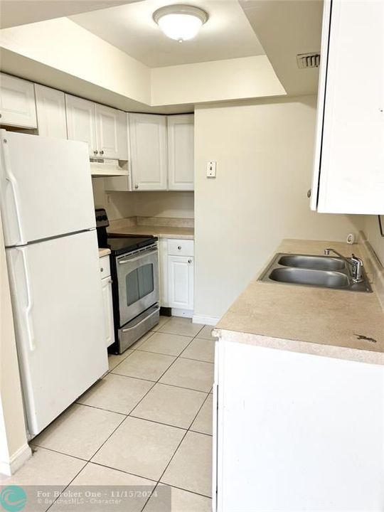 Recently Rented: $1,900 (2 beds, 1 baths, 944 Square Feet)