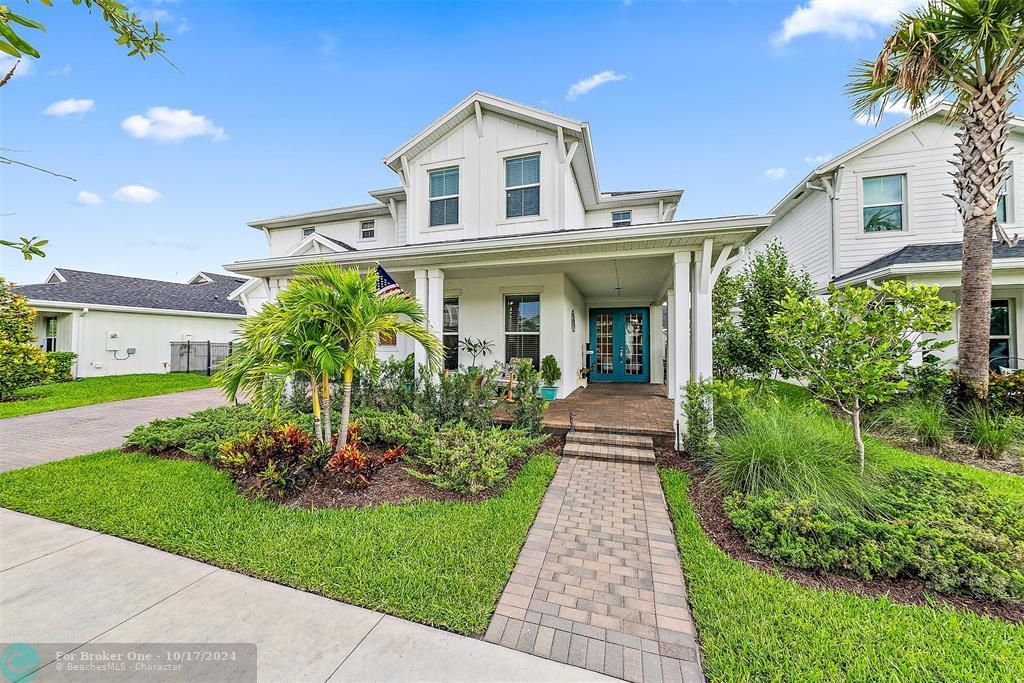 For Sale: $719,000 (4 beds, 4 baths, 3031 Square Feet)