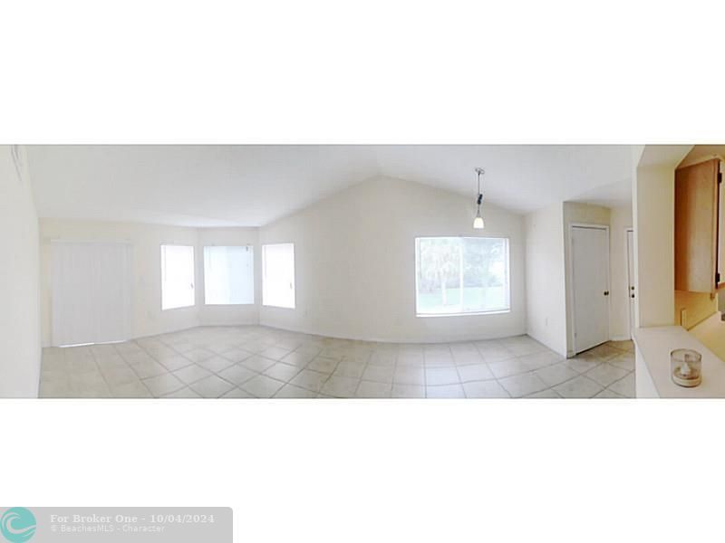 For Rent: $2,200 (2 beds, 2 baths, 1241 Square Feet)