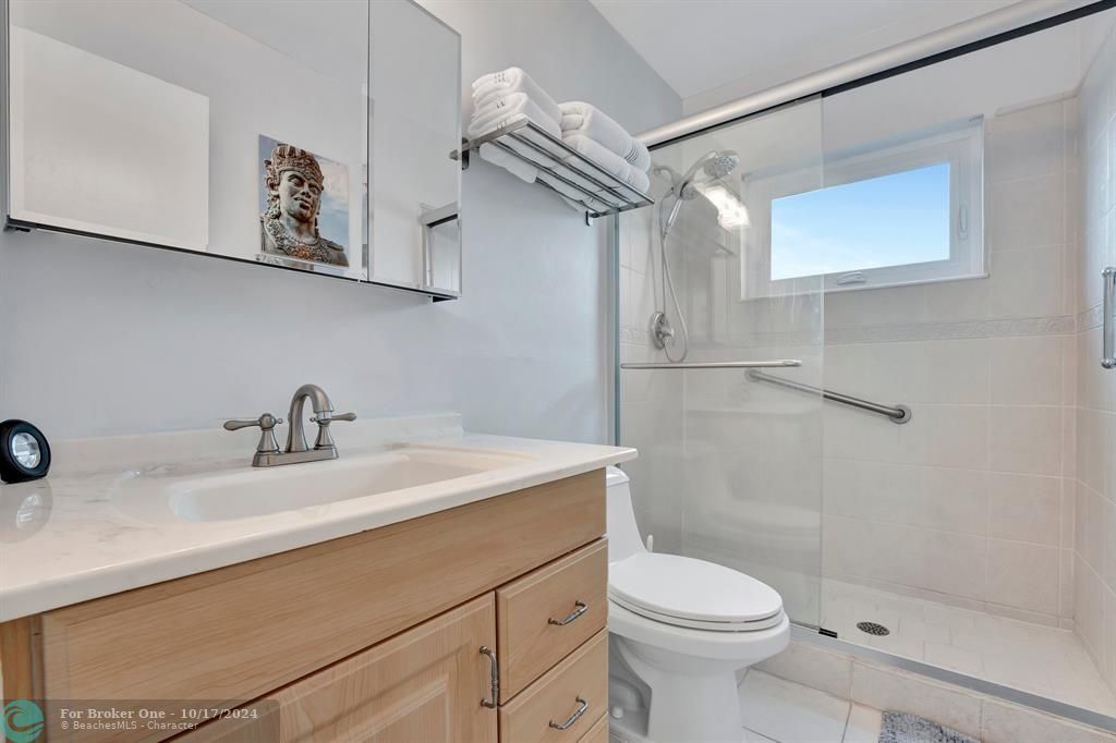 For Sale: $349,000 (2 beds, 2 baths, 1353 Square Feet)