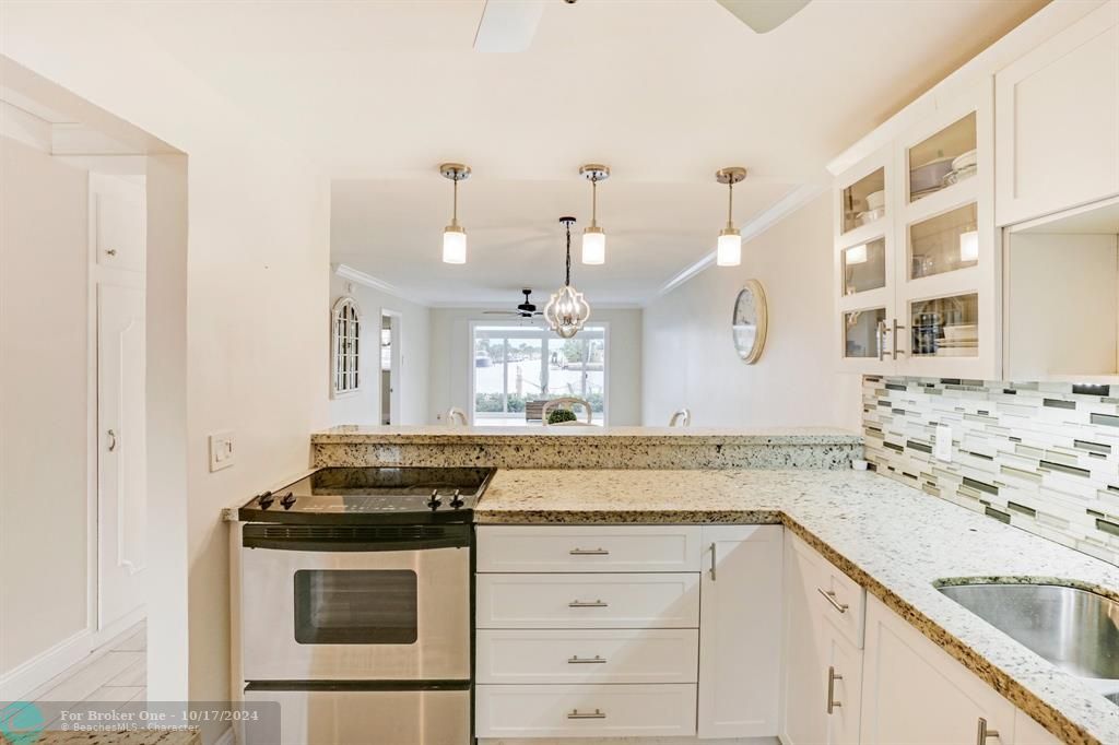 For Sale: $399,000 (2 beds, 2 baths, 1200 Square Feet)