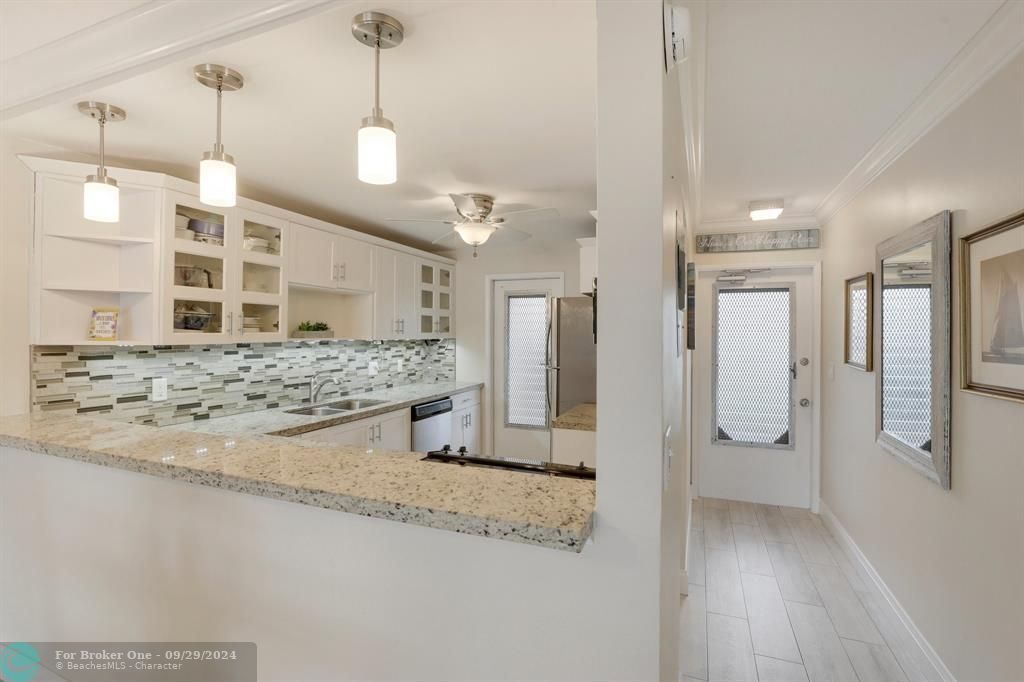 For Sale: $399,000 (2 beds, 2 baths, 1200 Square Feet)