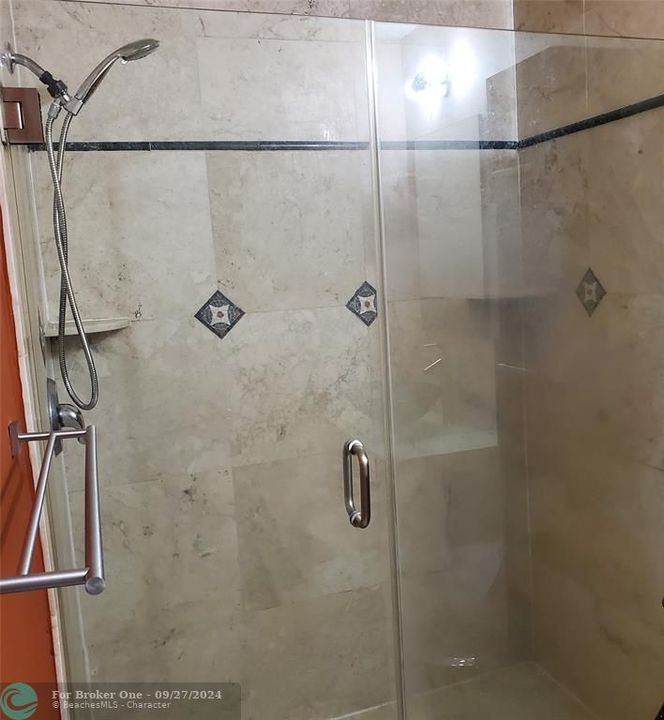 En Venta: $475,000 (2 camas, 2 baños, 1292 Pies cuadrados)