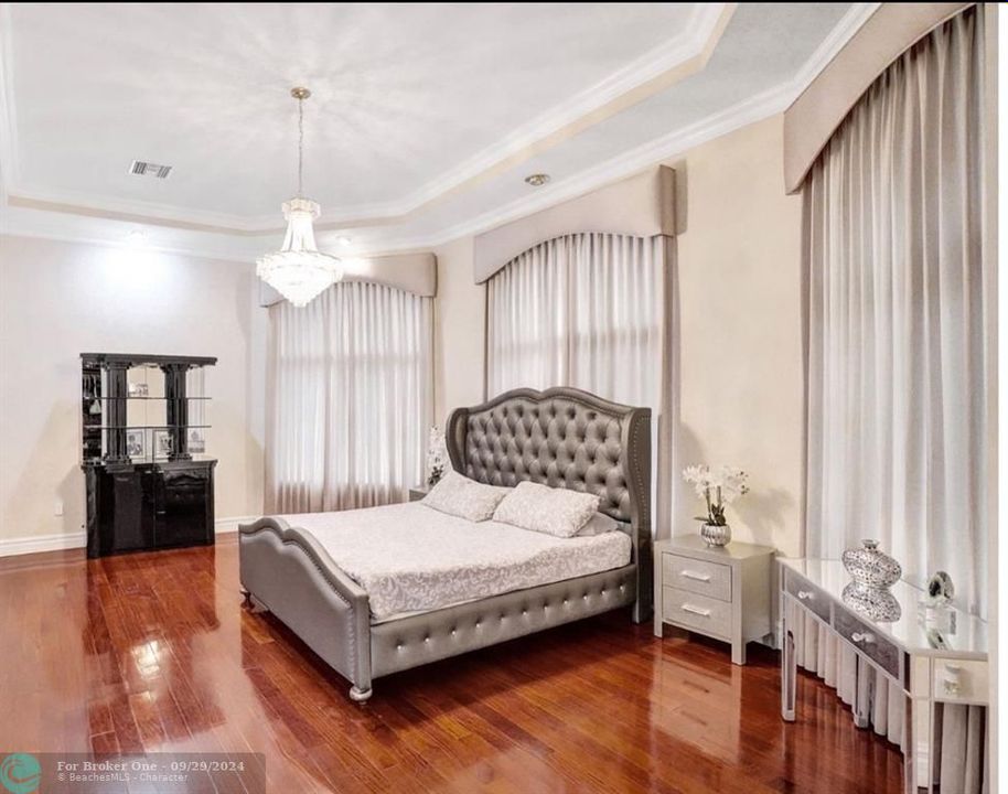 En Venta: $2,500,000 (5 camas, 5 baños, 4251 Pies cuadrados)