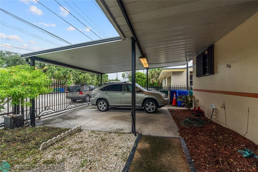 For Sale: $950,000 (3 beds, 2 baths, 1884 Square Feet)