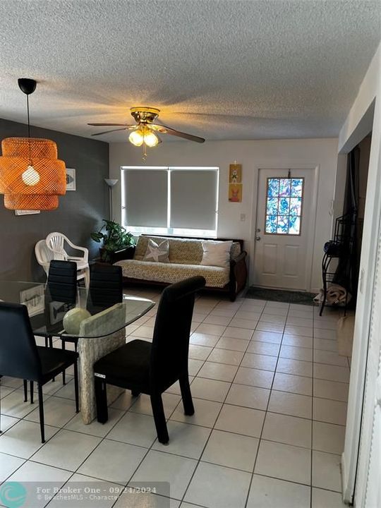 For Rent: $2,100 (3 beds, 2 baths, 1200 Square Feet)