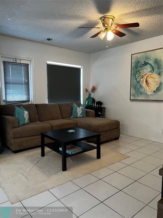 Active With Contract: $245,000 (3 beds, 2 baths, 1200 Square Feet)