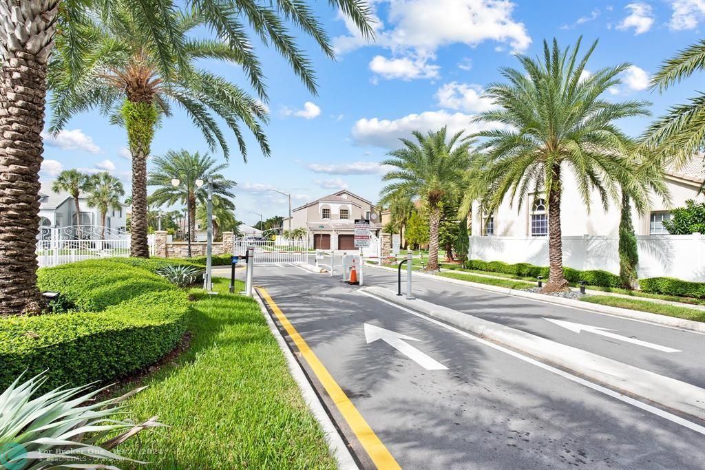 For Sale: $799,000 (4 beds, 2 baths, 2066 Square Feet)