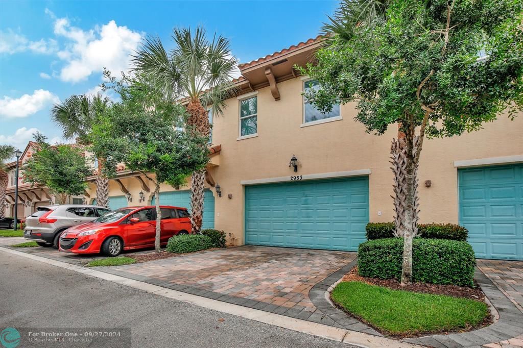 For Sale: $550,000 (3 beds, 2 baths, 1334 Square Feet)