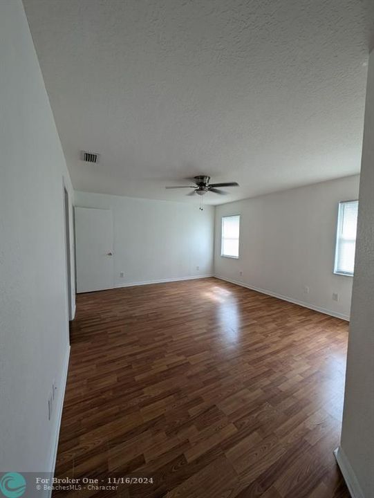 For Rent: $5,200 (4 beds, 2 baths, 2450 Square Feet)