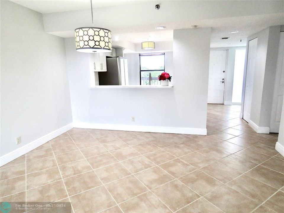 For Rent: $2,600 (2 beds, 2 baths, 1340 Square Feet)