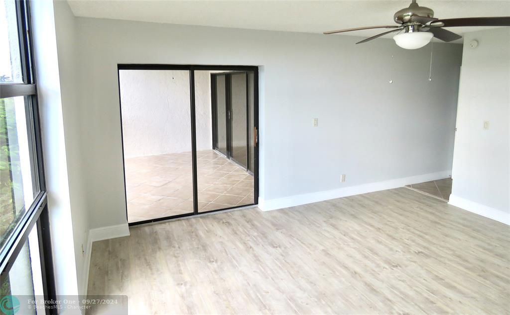 For Rent: $2,600 (2 beds, 2 baths, 1340 Square Feet)