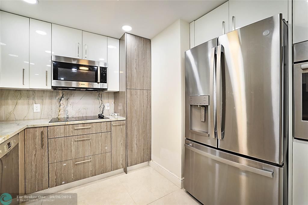 For Rent: $7,000 (2 beds, 2 baths, 1219 Square Feet)