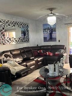 For Sale: $237,000 (2 beds, 2 baths, 1006 Square Feet)