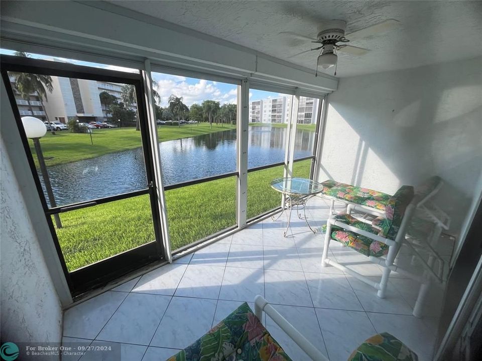 For Sale: $280,000 (2 beds, 2 baths, 1190 Square Feet)