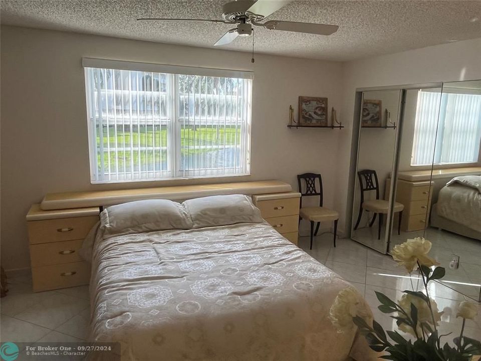 For Sale: $280,000 (2 beds, 2 baths, 1190 Square Feet)